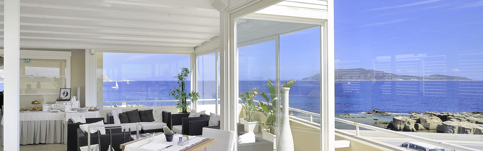 HTM gives a kind awakening to its guests, by welcoming them in the enchanting terrace for breakfast. From there you can enjoy the view on Favignana sea in the morning light, while we serve an inviting buffet breakfast.